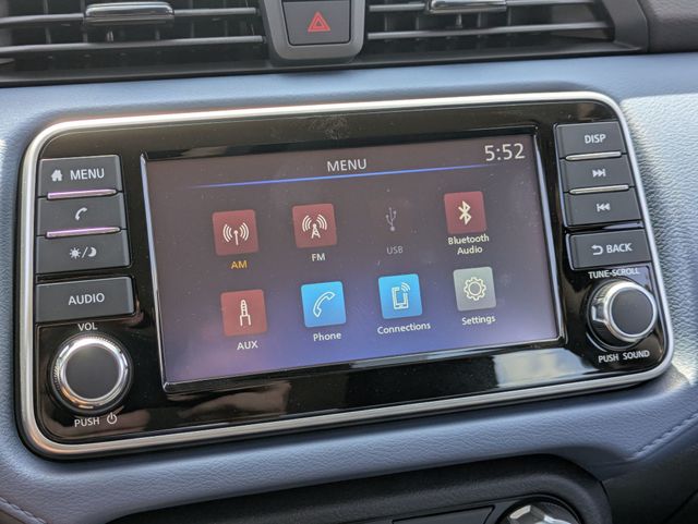 2025 Nissan Versa 1.6 SV photo 18