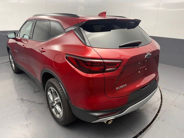 2023 Chevrolet Blazer 2LT photo 2