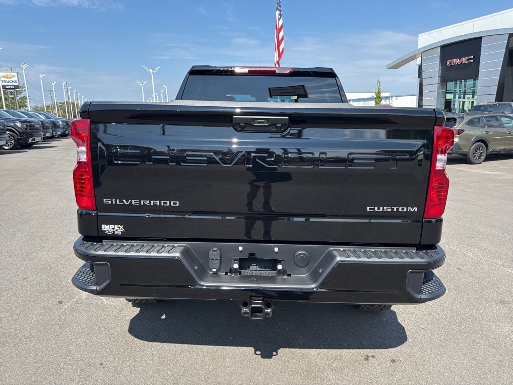 2026 Chevrolet Silverado 1500 Custom Trail Boss photo 3