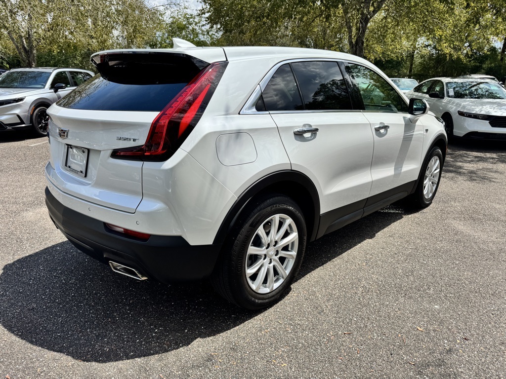 2023 Cadillac XT4 Luxury photo 6