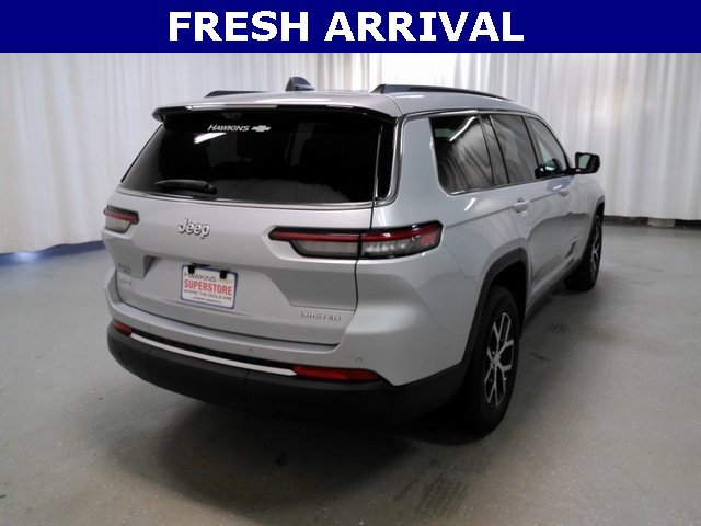 2024 Jeep Grand Cherokee Limited photo 3