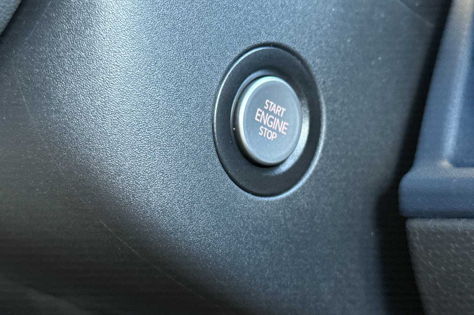 2025 Volkswagen ID. Buzz Pro Plus photo 20