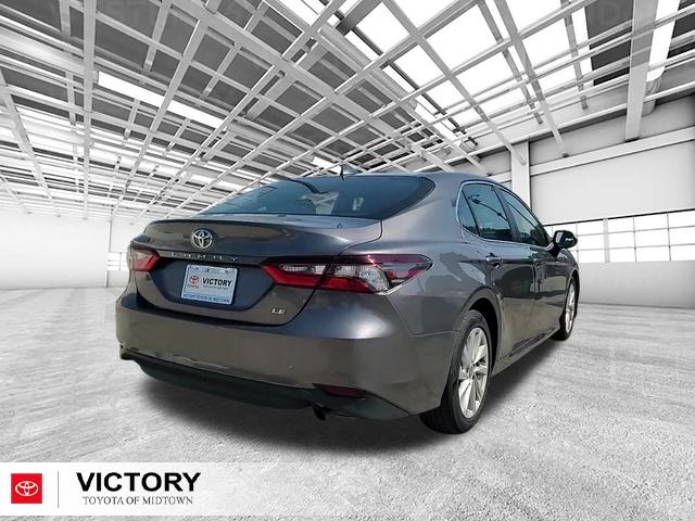 2023 Toyota Camry LE photo 3