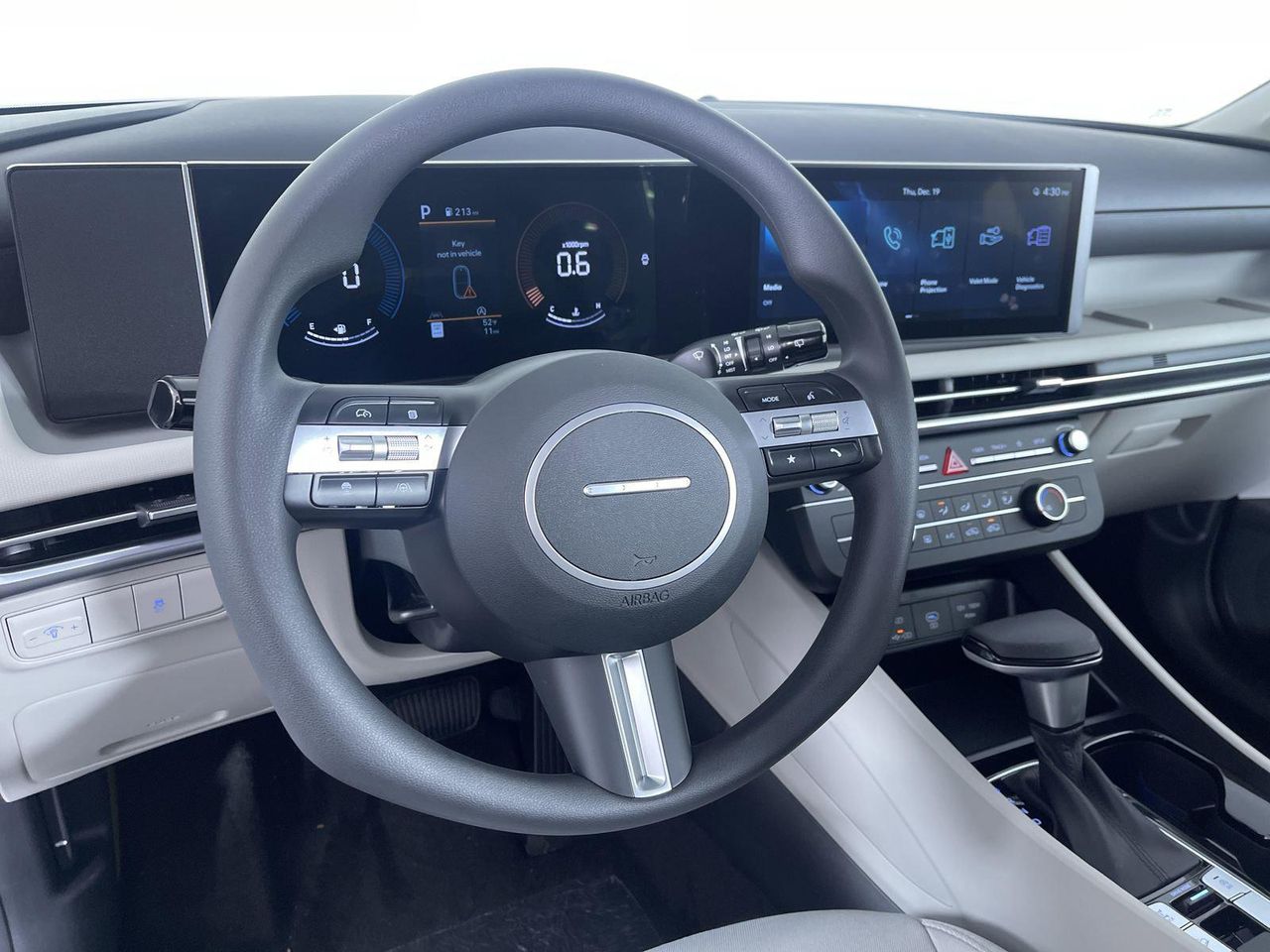 2025 Hyundai Tucson SE photo 16