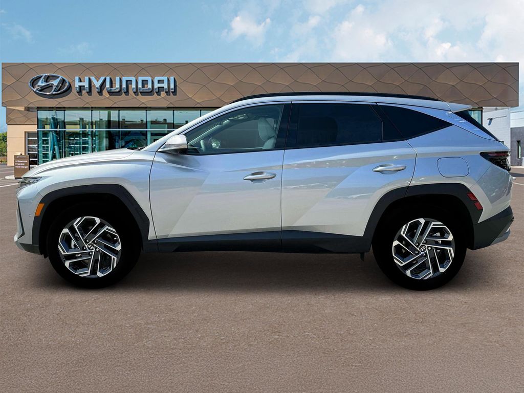 2025 Hyundai Tucson Hybrid Limited photo 3