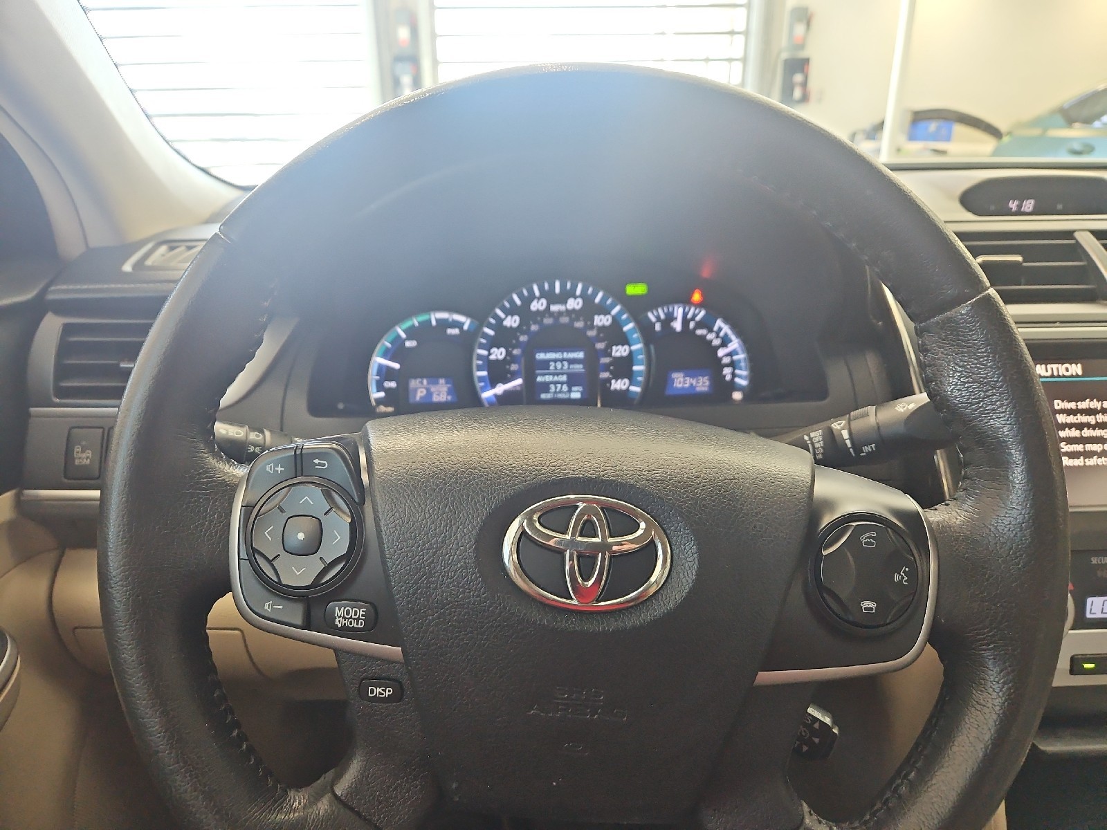 Used 2013 WHITE Toyota XLE image 9