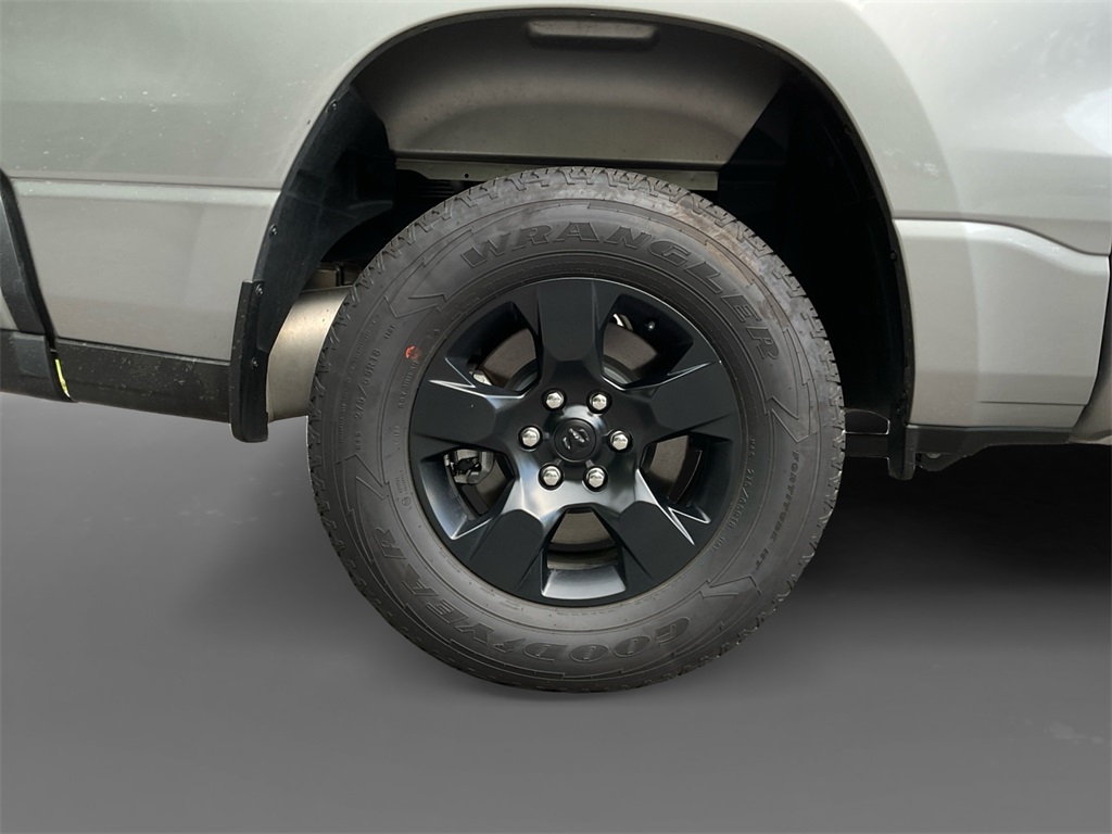 2025 Ram 1500 Tradesman photo 13