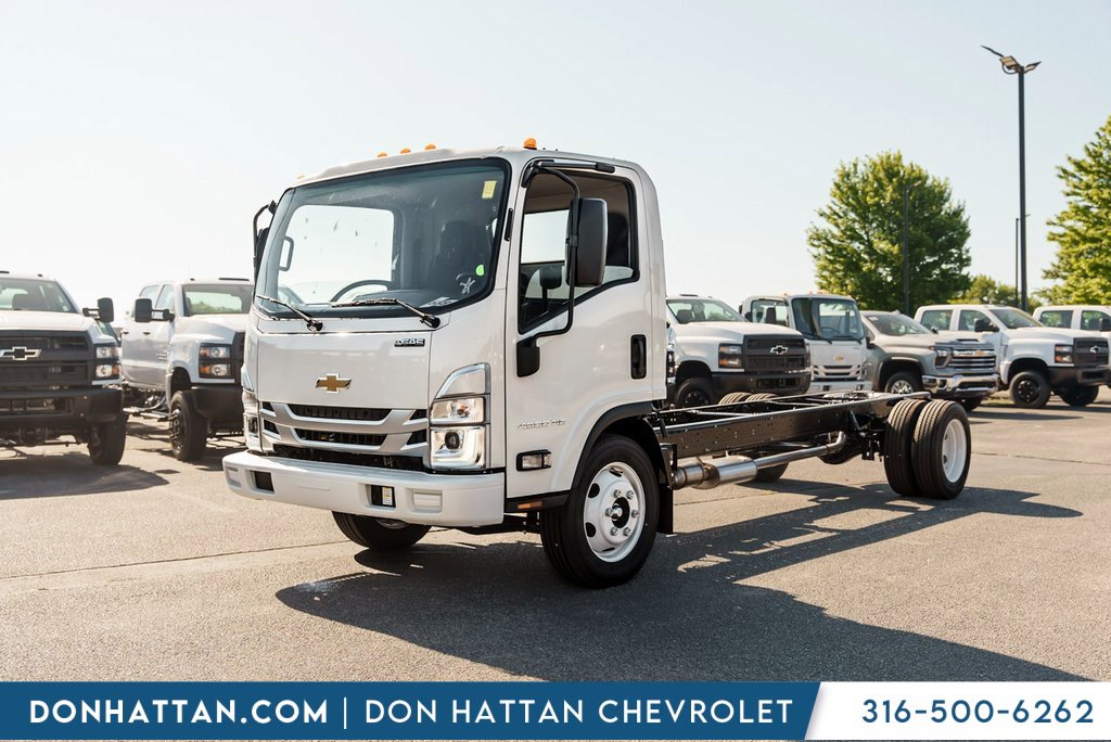 2025 Chevrolet Low Cab Forward Base's photo