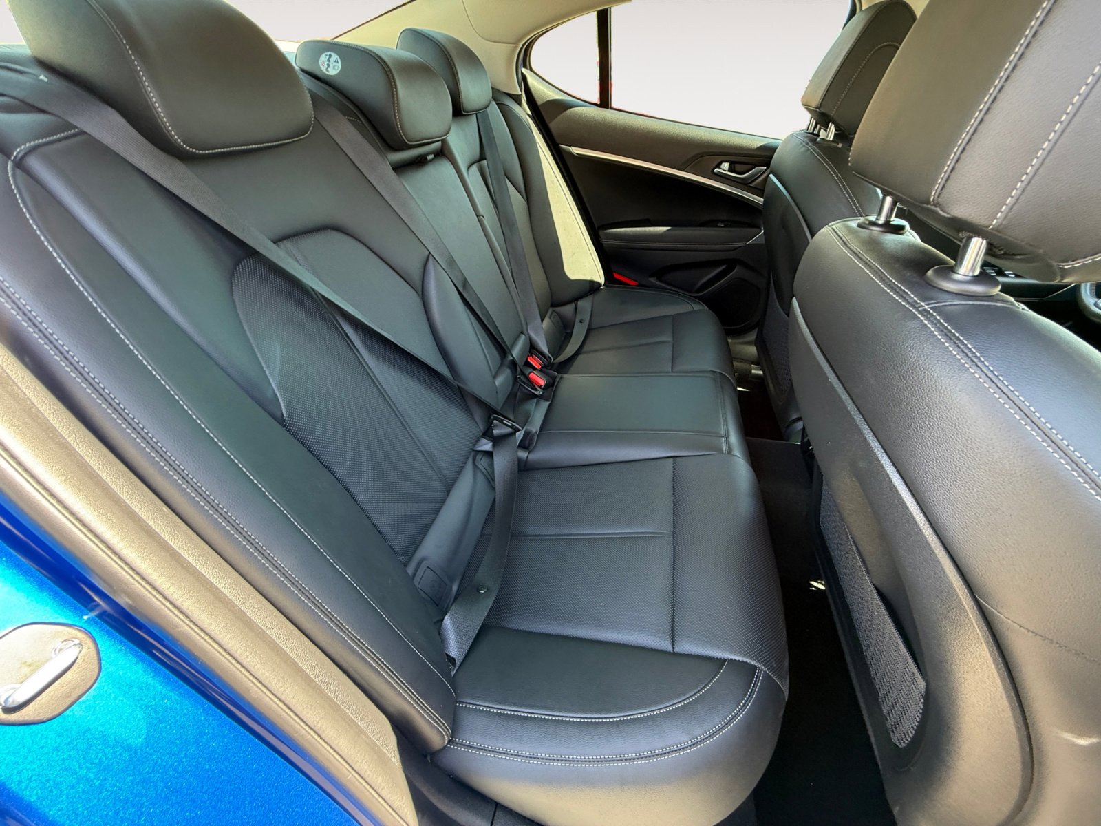 2020 Genesis G70 2.0T photo 18