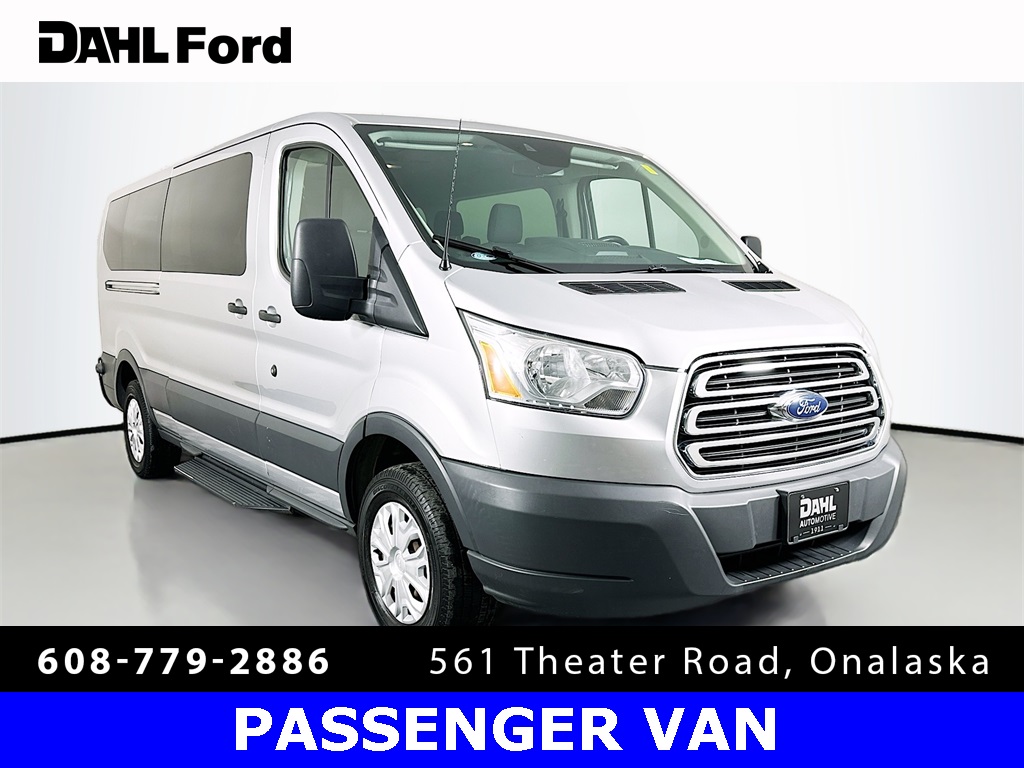 2017 Ford Transit Wagon XLT's photo