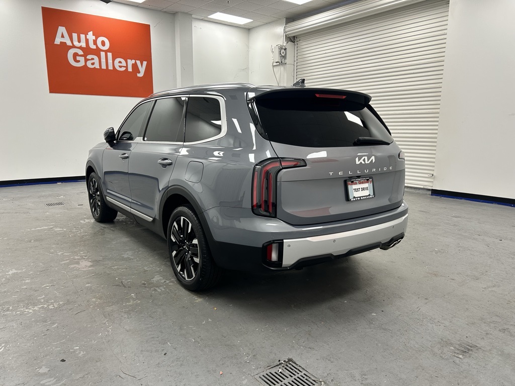 2024 Kia Telluride SX photo 2