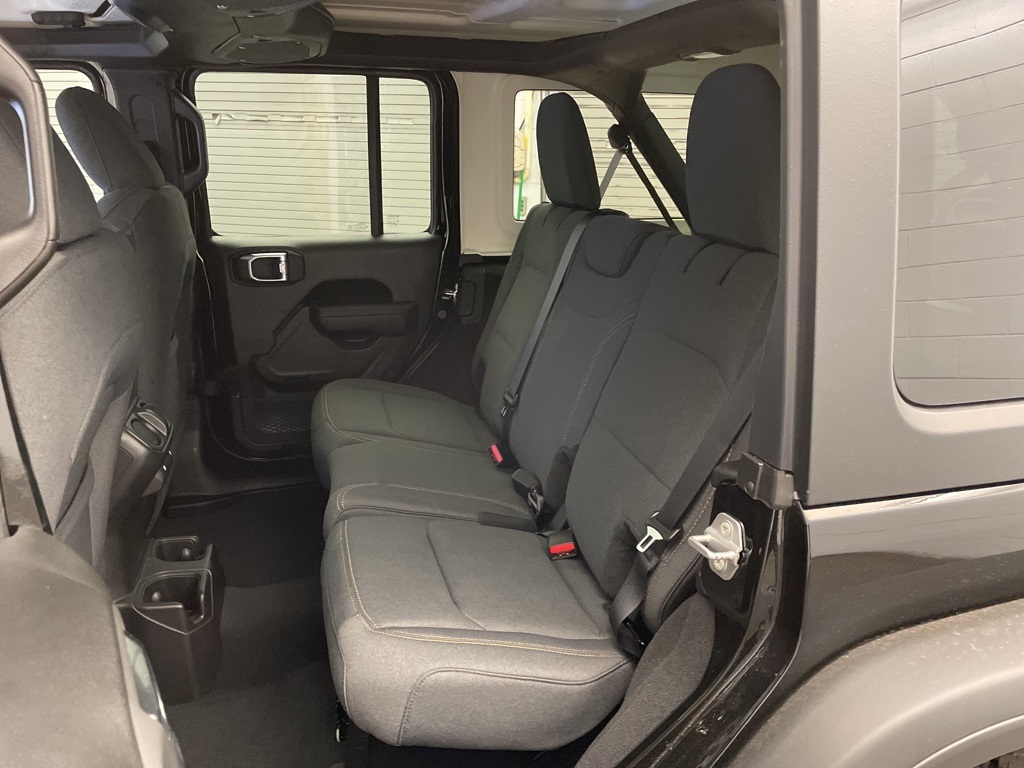 2025 Jeep Wrangler photo 11