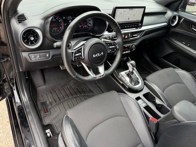 2023 Kia Forte GT-Line photo 13