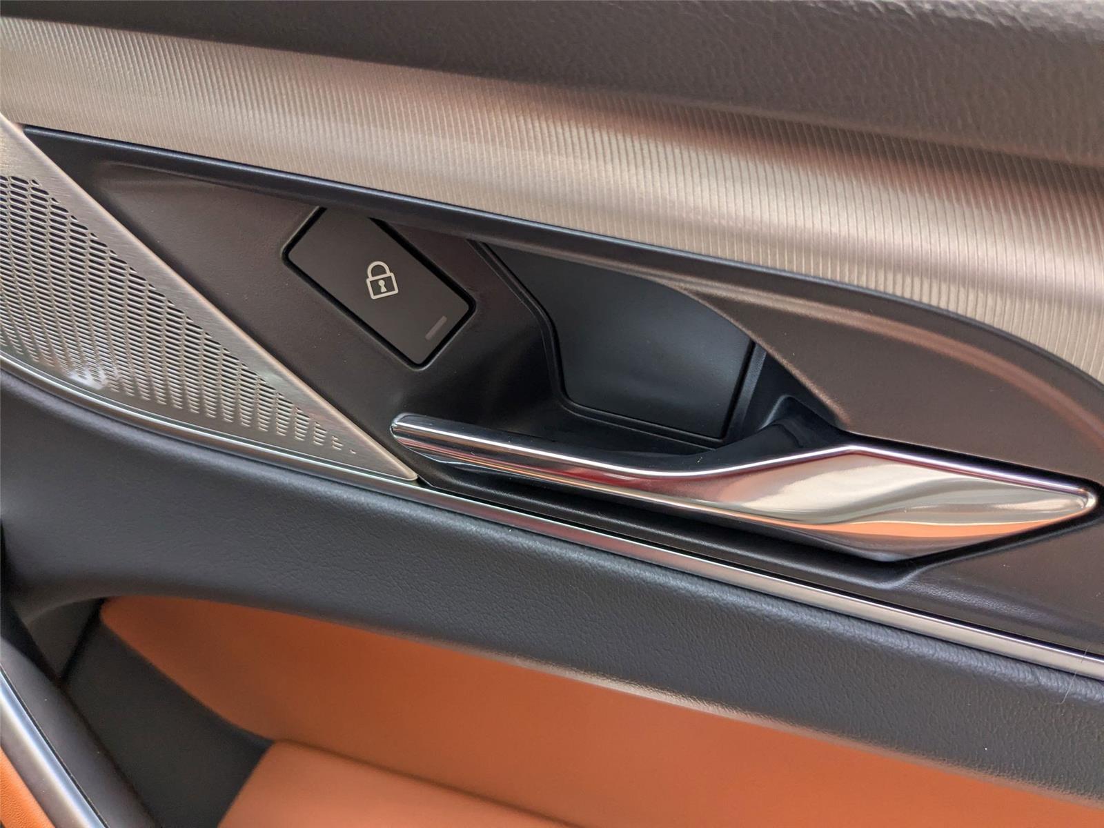 2026 Jaguar F-PACE P250 R-Dynamic S photo 32