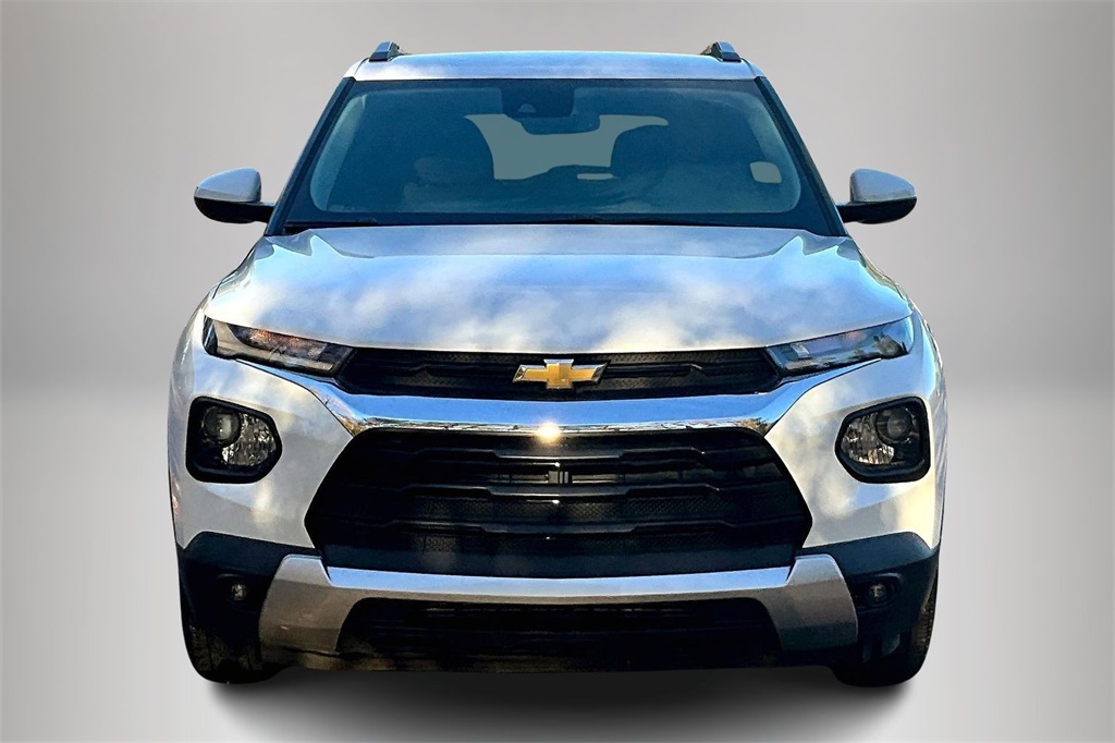 2021 Chevrolet Trailblazer LT photo 2