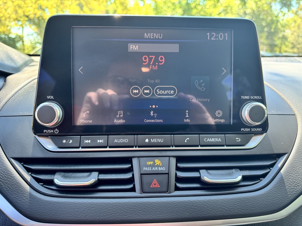 2022 Nissan Altima 2.5 SV photo 25