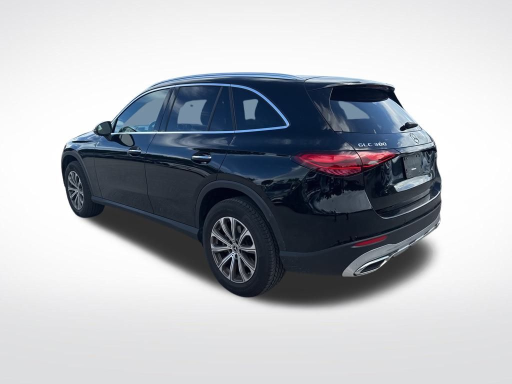 2024 Mercedes Benz GLC 300 4MATIC photo 7