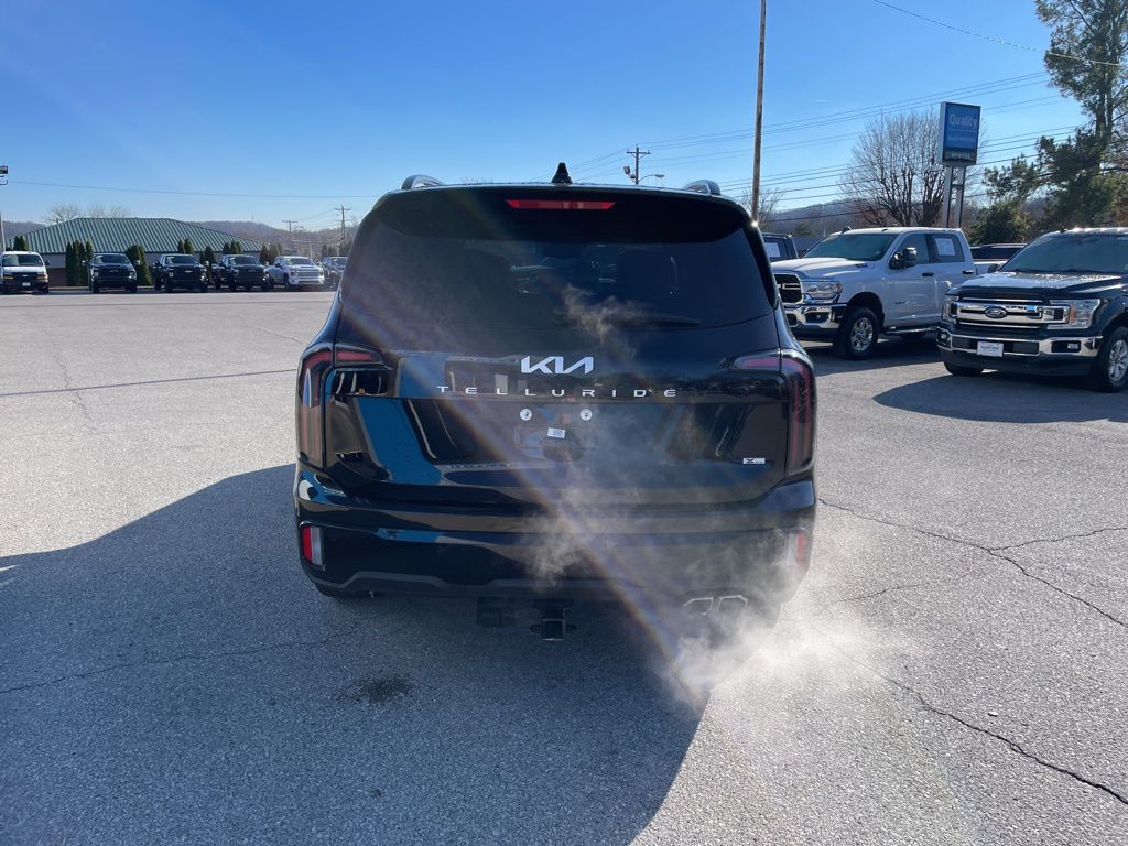 2024 Kia Telluride EX X-Line photo 2