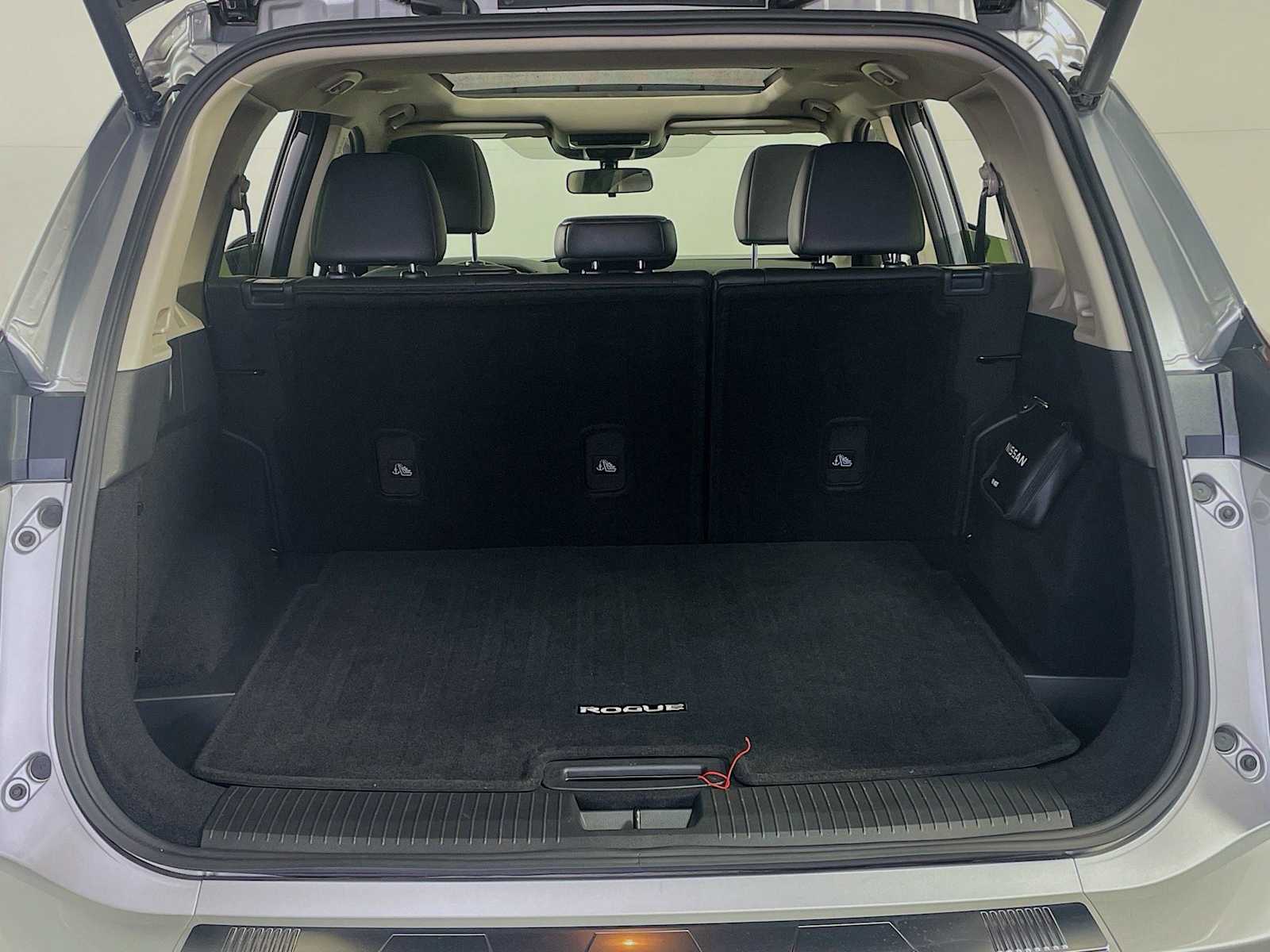 2024 Nissan Rogue SV photo 24