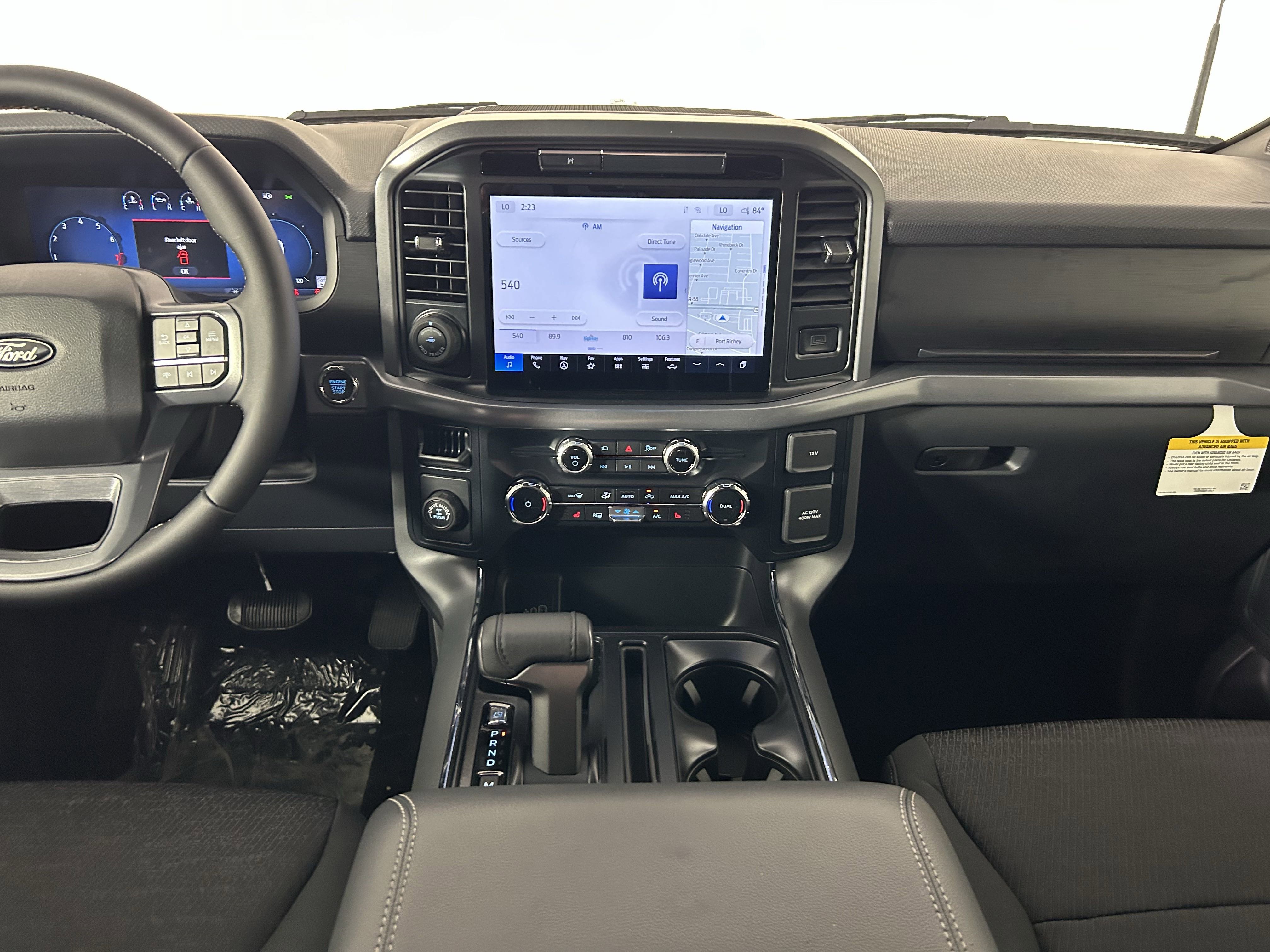 2025 Ford F-150 XLT photo 6