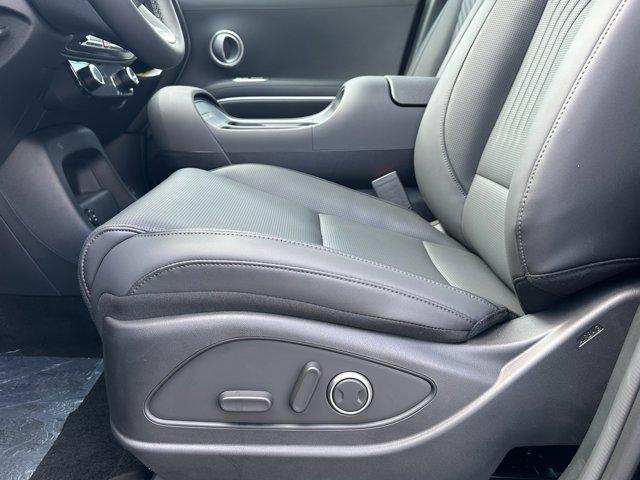 2026 Hyundai Palisade SEL photo 8
