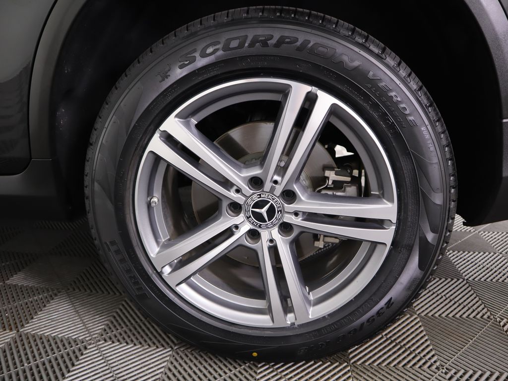 2022 Mercedes Benz GLC 300 photo 30