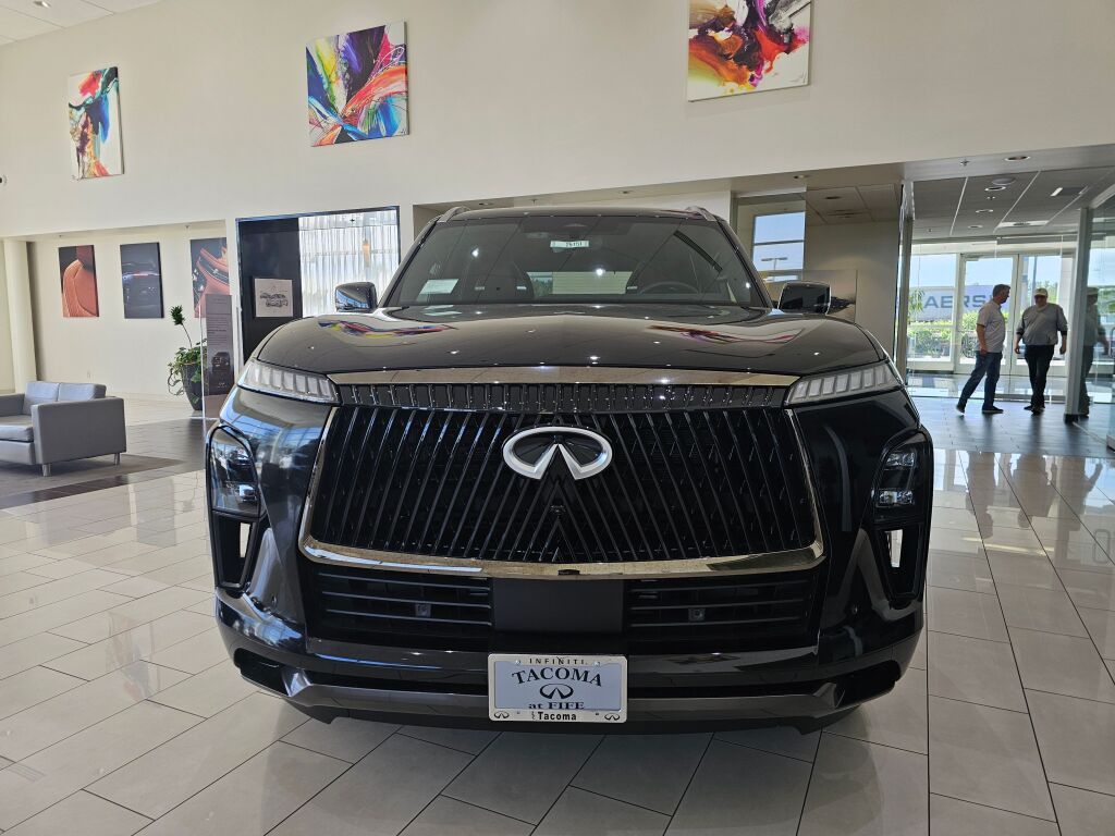 2025 Infiniti QX80 photo 2