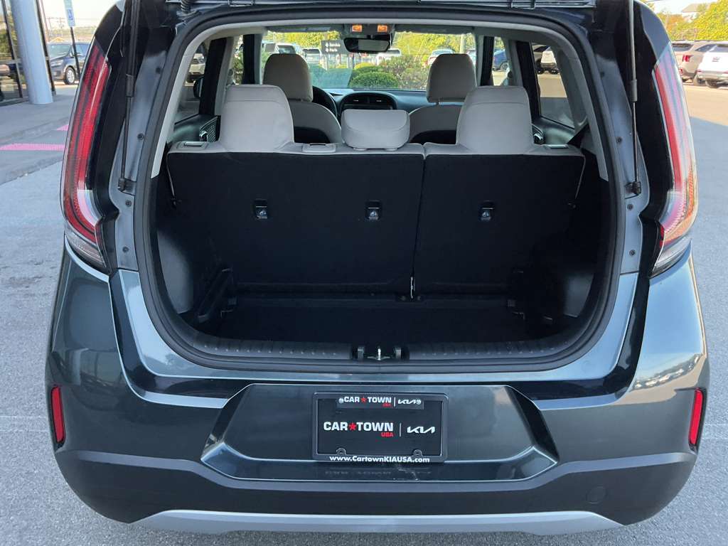 2023 Kia Soul LX photo 12