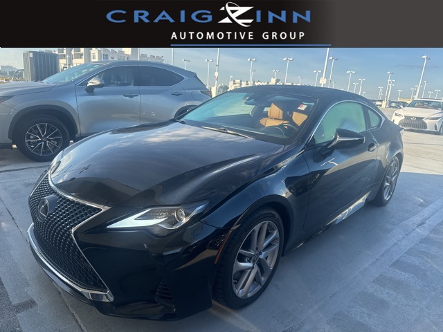 2021 Lexus RC 300's photo