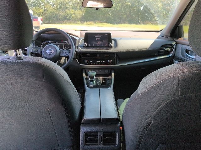 2023 Nissan Rogue SV photo 8