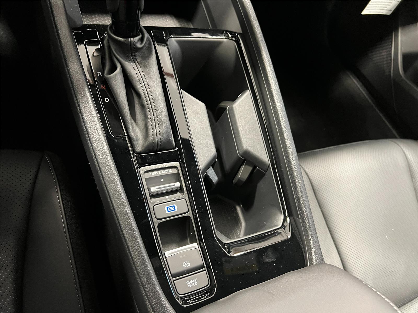 2025 Honda Accord Hybrid Sport-L photo 16