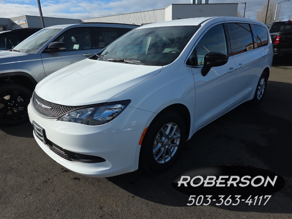 2026 Chrysler Voyager LX's photo