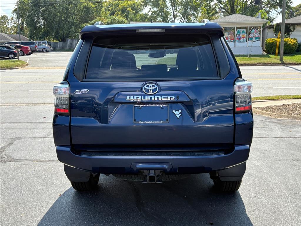 2021 Toyota 4Runner SR5 Premium photo 4