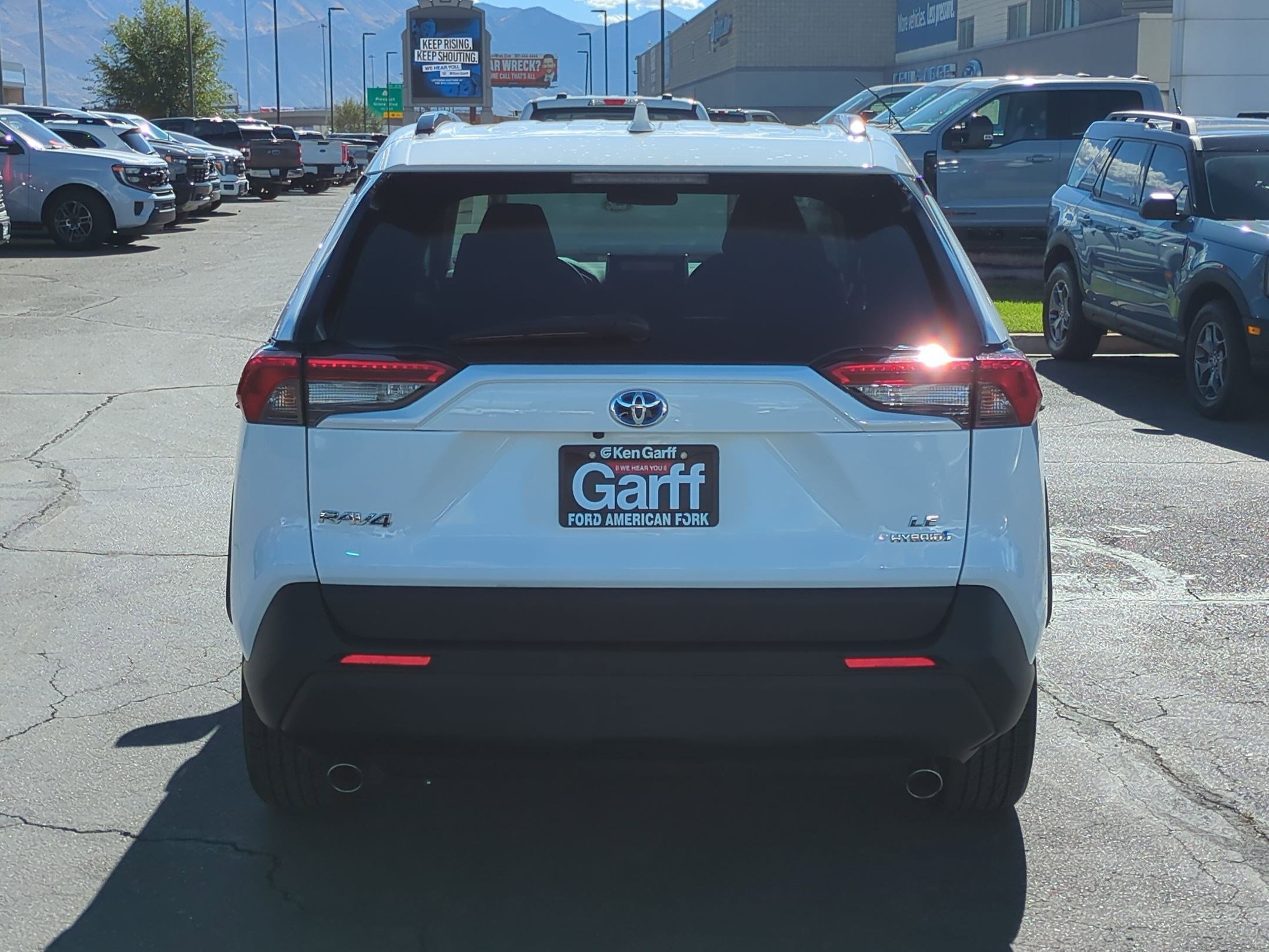 2024 Toyota RAV4 Hybrid LE photo 4