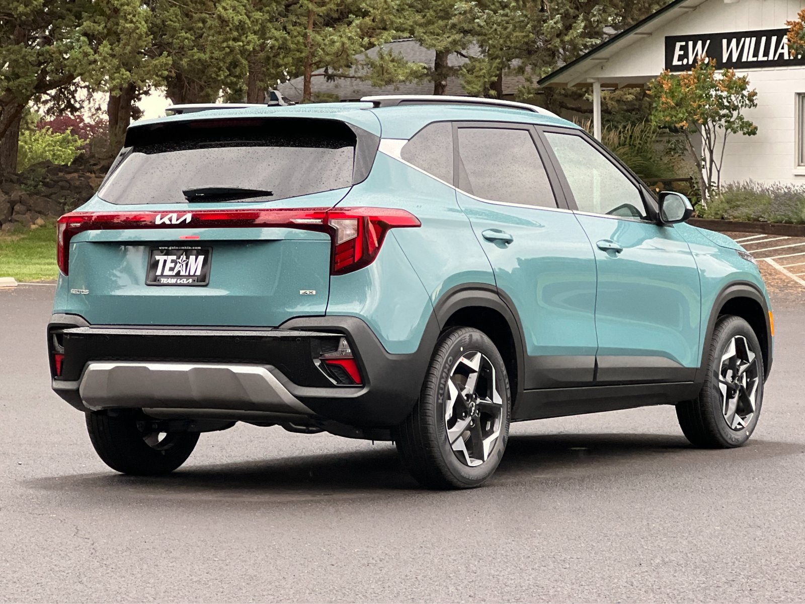 2026 Kia Seltos EX photo 3
