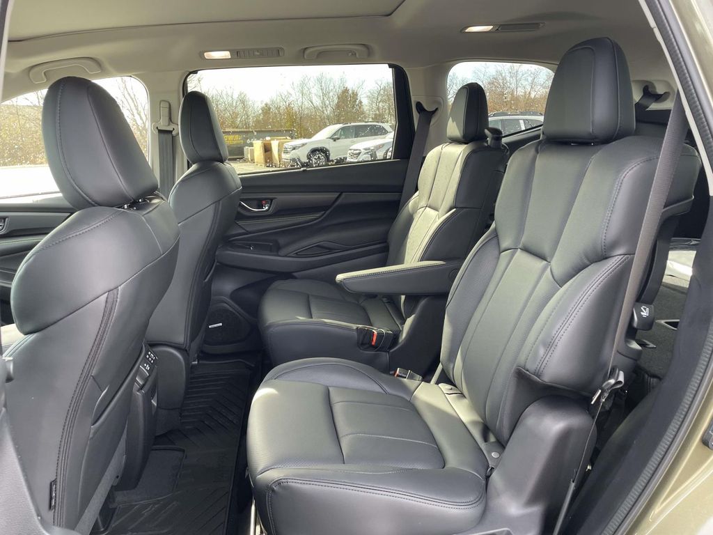 2026 Subaru Ascent Onyx Edition Touring photo 4