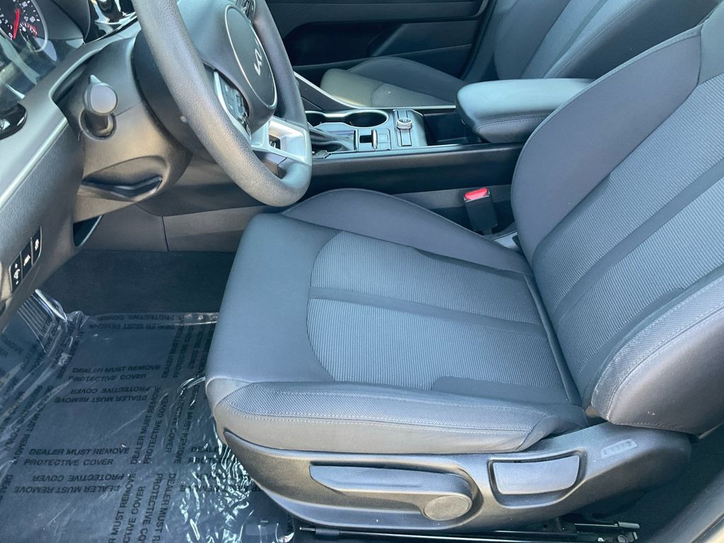 2023 Kia K5 LXS photo 11