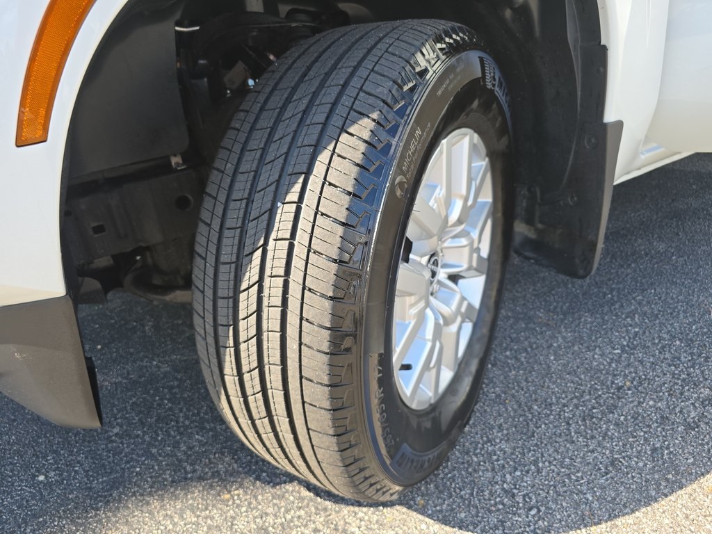 2024 Nissan Frontier SV photo 30