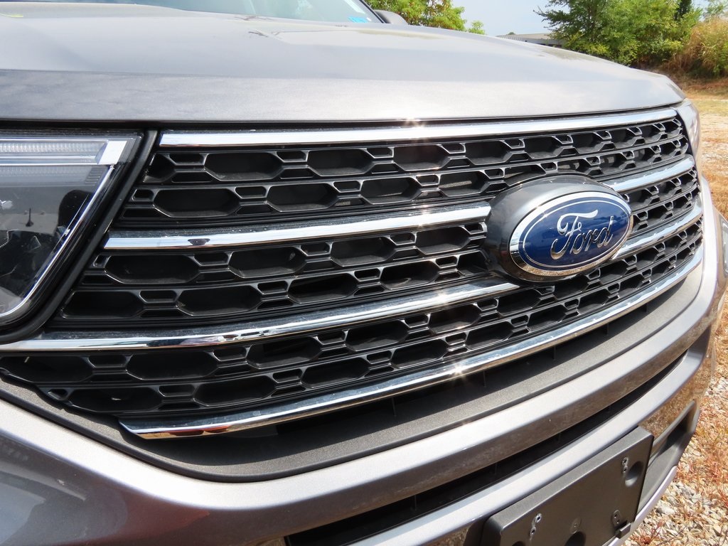 2022 Ford Explorer XLT photo 2