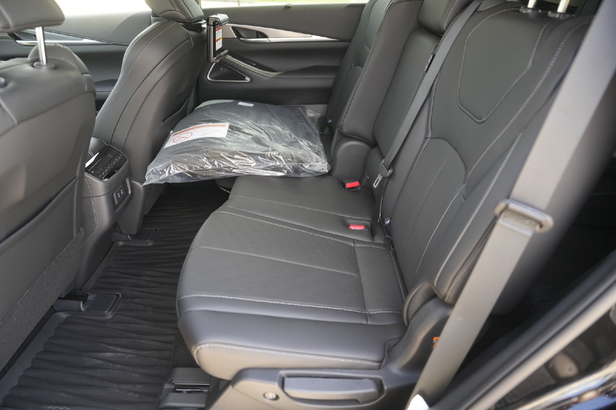 2026 Infiniti QX60 Luxe AWD photo 17