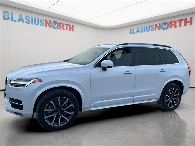 2019 Volvo XC90 Momentum's photo
