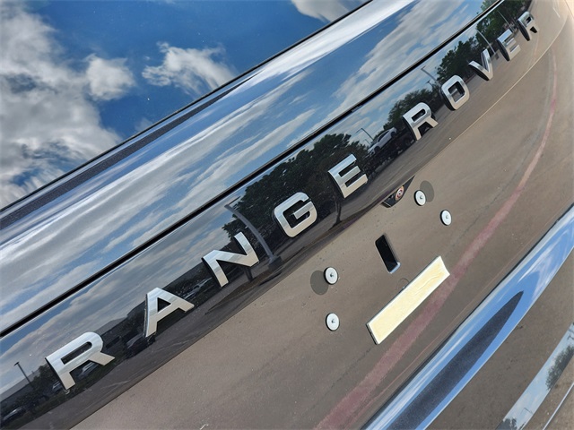 2025 Land Rover Range Rover SE photo 12