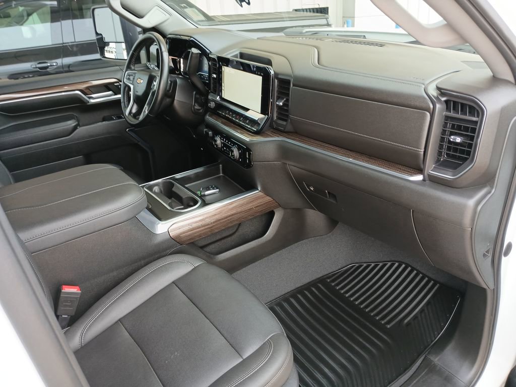 2024 Chevrolet Silverado 2500HD LT photo 27