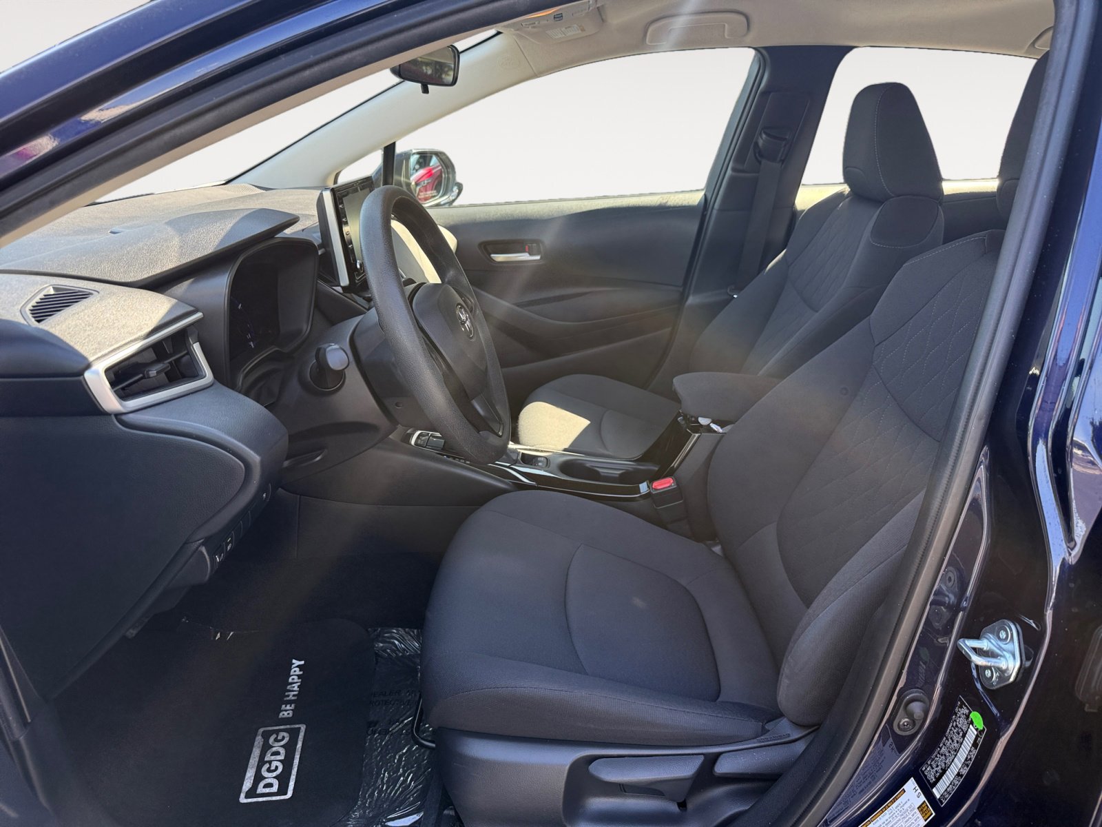 2020 Toyota Corolla Hybrid LE photo 10