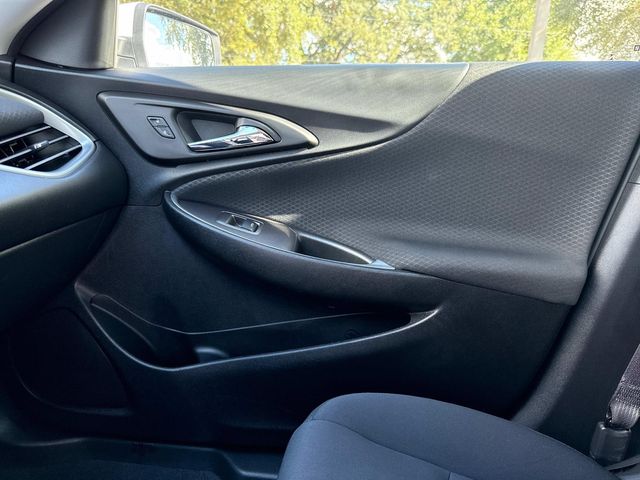 2023 Chevrolet Malibu LS photo 21