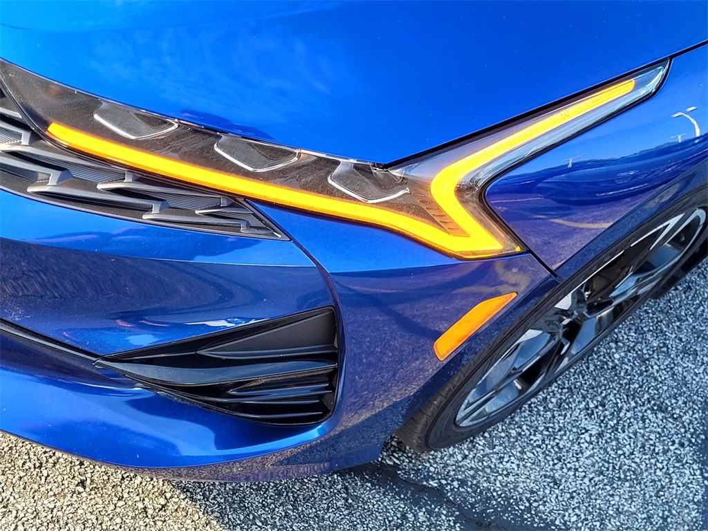 2023 Kia K5 GT-Line photo 11