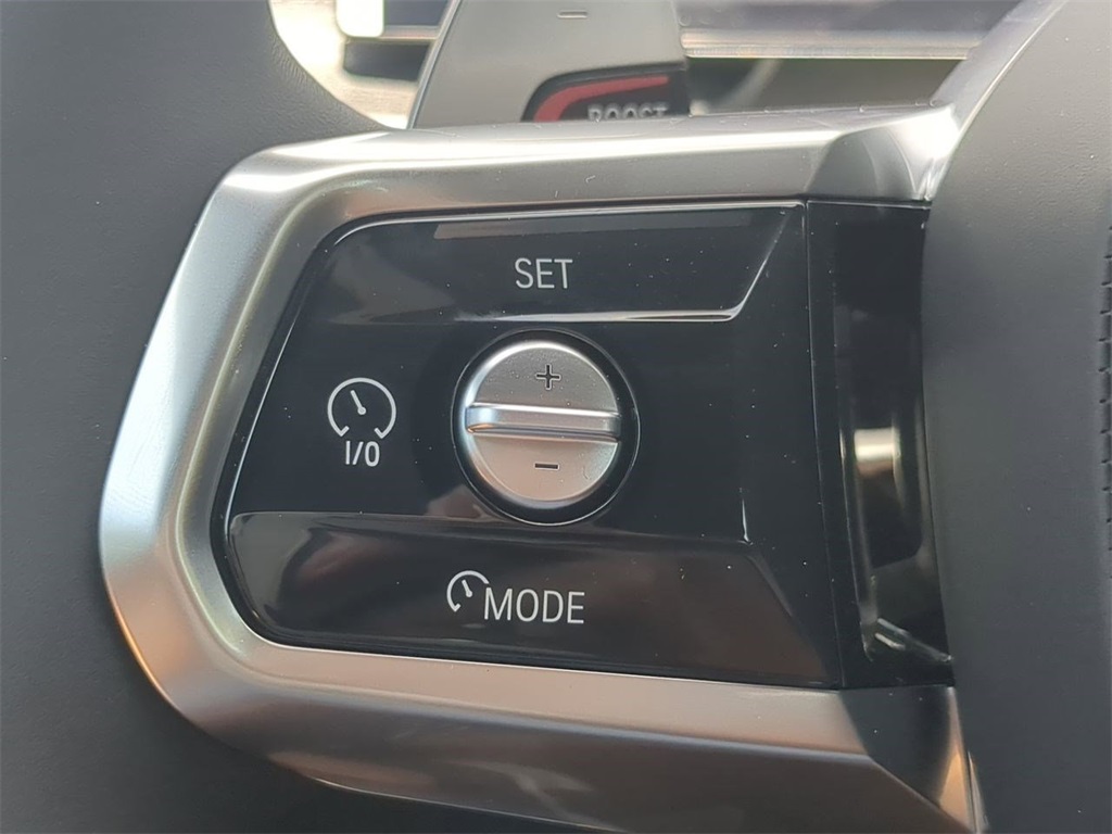 New 2025 White Metallic BMW 740i image 23