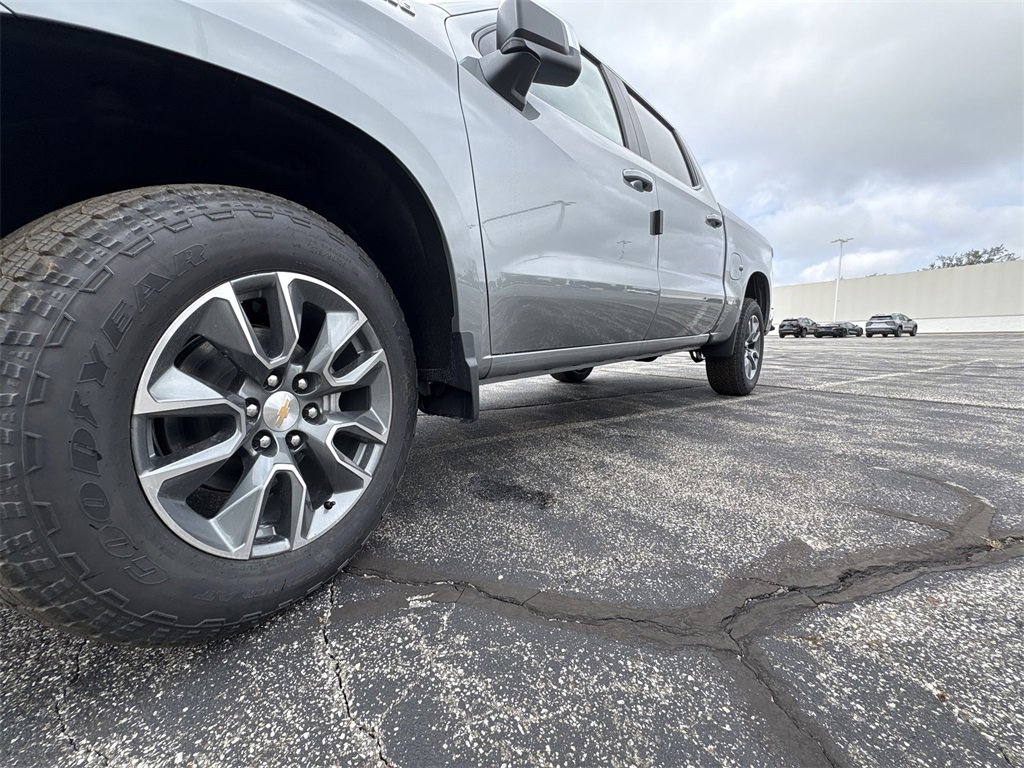 2026 Chevrolet Silverado LT photo 16