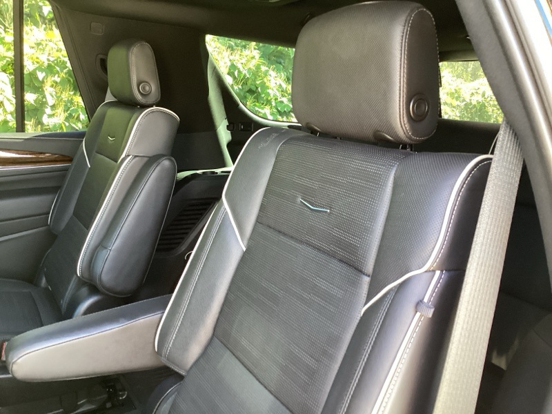 2021 Cadillac Escalade Premium Luxury photo 11
