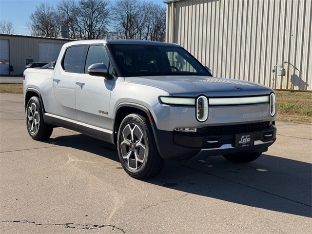 2023 Rivian R1T Adventure's photo